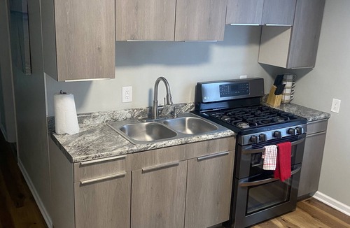 East Beverly Apartment | Charming 3-bedroom apartment in superb Chicago with WiFi