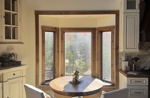 Murphy Ski Chalet | Charming 3 bedroom chalet with spa minutes from Lake Nottely