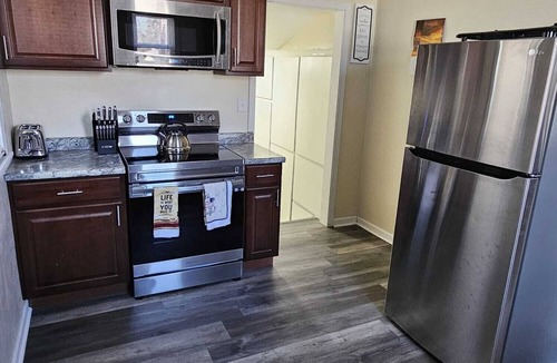 Southfield House | Charming 3-bedroom house with AC and WiFi in Southfield