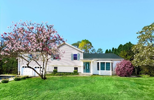 Pawcatuck House | Charming 3 bedroom house in Stonington