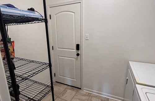 Crown Point House | Charming 3-bedroom house with AC 15 minutes outside the city.