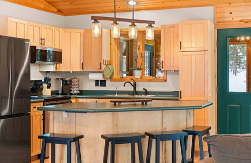 Minong Cabin | Charming 4-bedroom cabin on the Totogatic River in peaceful Minong