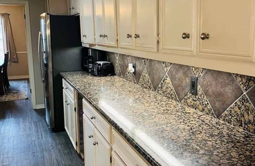 Magnolia House | Charming 4-bedroom house with AC and WiFi in Magnolia