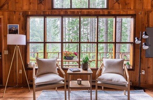 Packwood Cabin | Charming A-Frame @ Mt. Rainier~Nature~Relax! Pet Friendly!