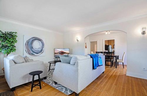 Stevens House | Charming and Spacious 3Beds3Bath Seattle Townhome