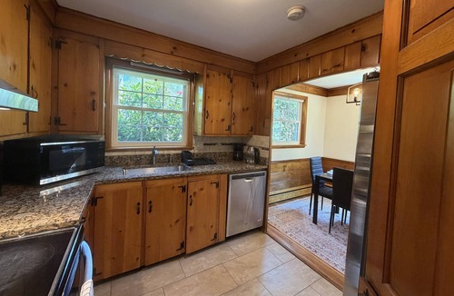 Braintree House | Charming and Spacious - Centrally Located