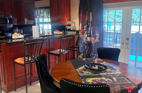 Inverrary Bed & Breakfast | Charming bed & breakfast in Lauderhill.