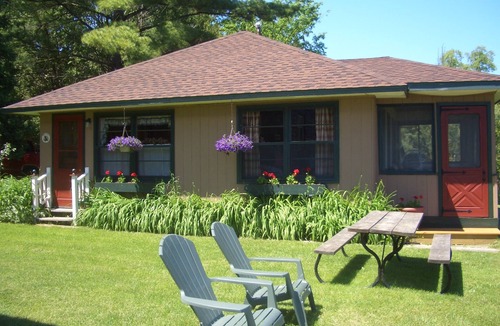 Alden Cabin | Charming Cabin on Chain-of-Lakes