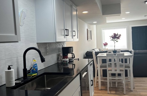 Lansing House | Charming, comfortable 3-bedroom house in Lansing close to downtown Lansing.