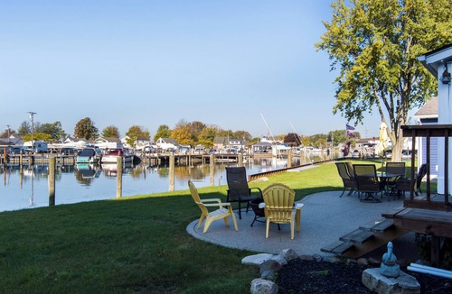 Fair Haven Cottage | Charming cottage right on the canals of Lake St. Clair!