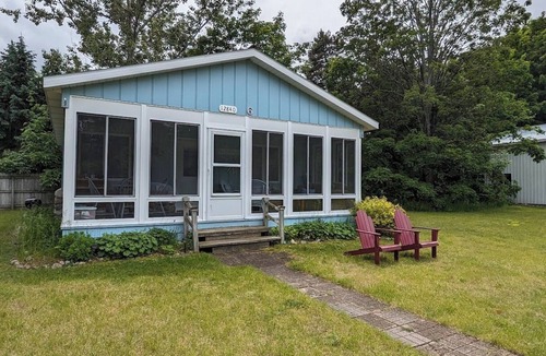 Northport House | Charming cottage with shared beachfront on Grand Traverse Bay near Northport.