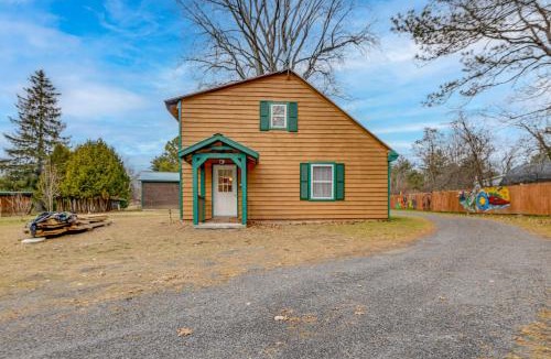 Peru House | Charming + Cozy Cabin Near Lake Champlain!