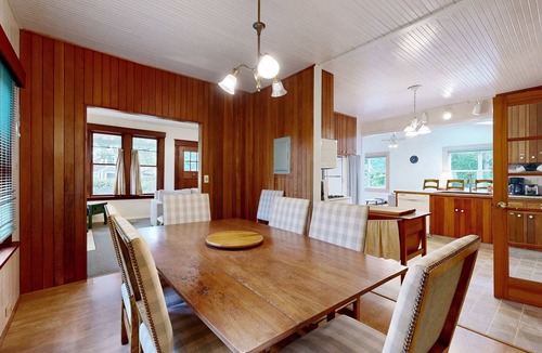 Gearhart House | Charming Craftsman near park & Gearhart - dog-friendly