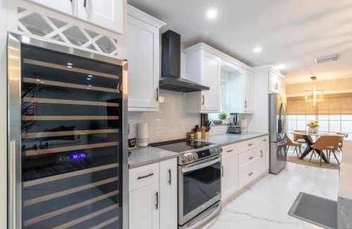 Tropic Isle House | Charming Delray Beach Townhouse: 3BR/3BA & More!