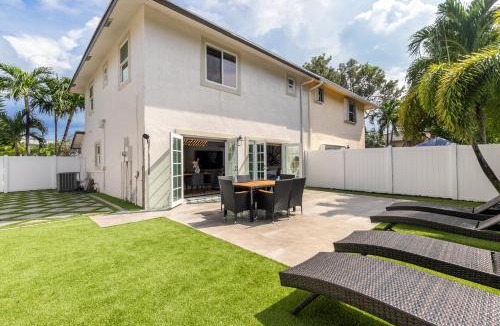 Tropic Isle House | Charming Delray Beach Townhouse: 3BR/3BA & More!