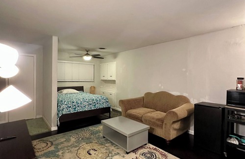 Sharpstown Apartment | Charming efficiency studio in vibrant Houston