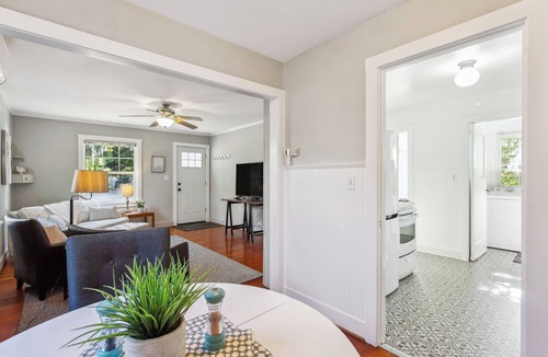 Eugene House | Charming Eugene Retreat: Private Hot Tub & Yard!