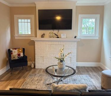 Belvedere Park Apartment | Charming Getaway in Decatur