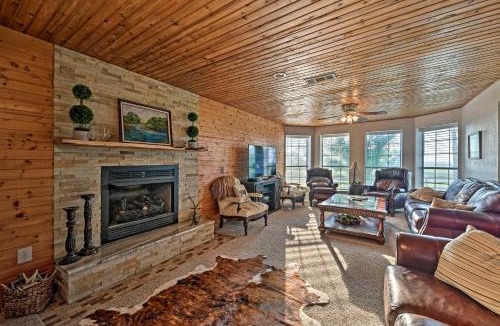 Energy House | Charming Hamilton Farmhouse w/Country Views!
