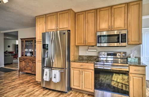 Kelso House | Charming Kelso Home w/Proximity to Cowlitz River!