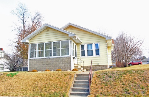 South Bend House | Charming Mishawaka & South Bend Getaway - Your Home Away from Home! - Smart TV!