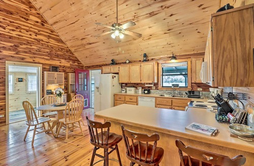 Boswell Cabin | Charming Mountain View Cabin ~ 8 Mi to Dtwn!