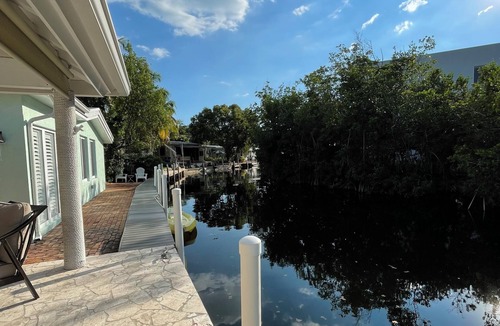 Buccaneer Point Cottage | Charming Seaside Getaway with All the Comforts of Home