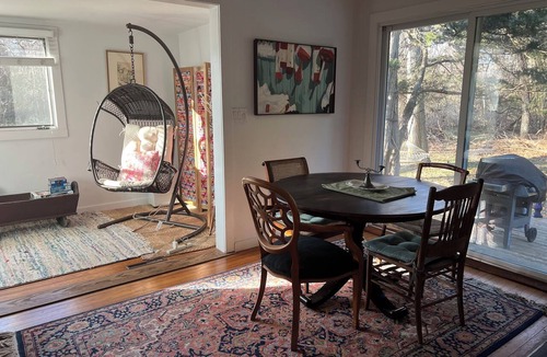 Coecles Harbor Cottage | Charming secluded island cottage