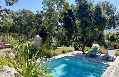 Sotta House | Charming sheepfold, heated swimming pool, landscaped Mediterranean garden