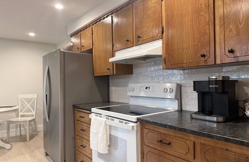 Dallas House | Charming single level updated home~Centrally located