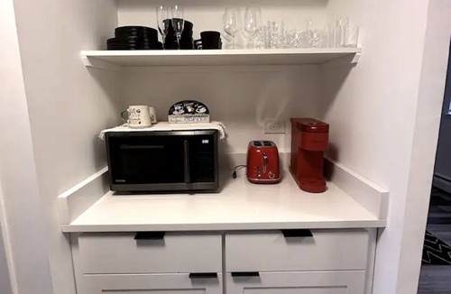 Riverside Apartment | Charming Suite in Berwyn/Forest Park