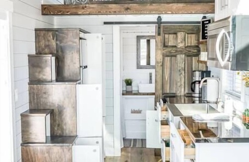 Apple Valley Apartment | Charming Tiny Home with private deck and bbq