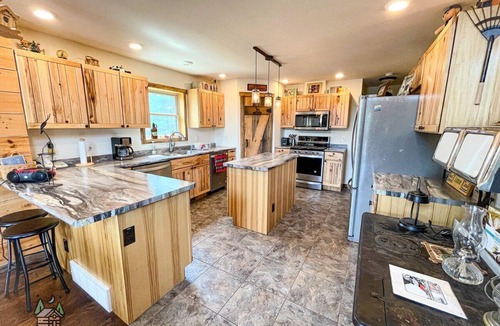 Phillips Cabin | Chase Creek Lodge - Peace & Quiet!