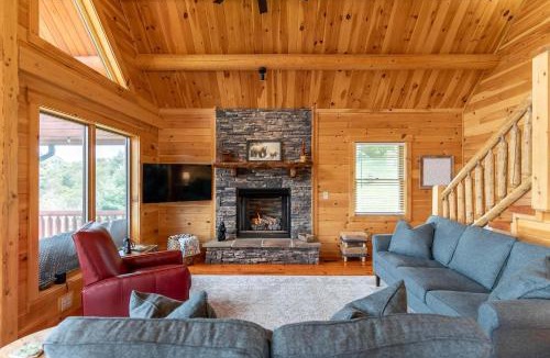 Fleetwood House | Chasing Clouds Cabin