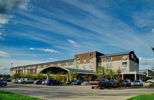 North Central Edmonton Hotel | Chateau Nova Kingsway