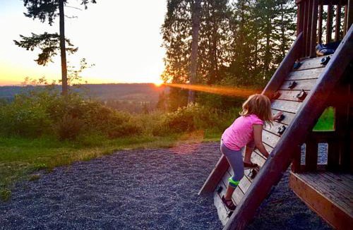 Chehalis Resort | Chehalis Camping Resort Cottage 5