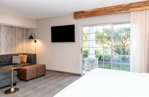 Newark Hotel | Cherry Valley Hotel