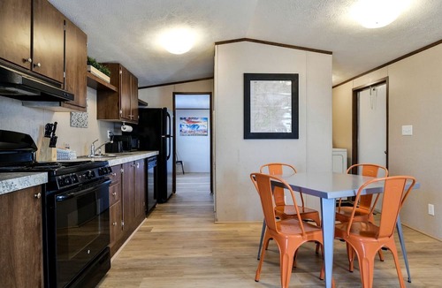 Moab Cabin | Chic Cabin Suitable for Groups in Utah
