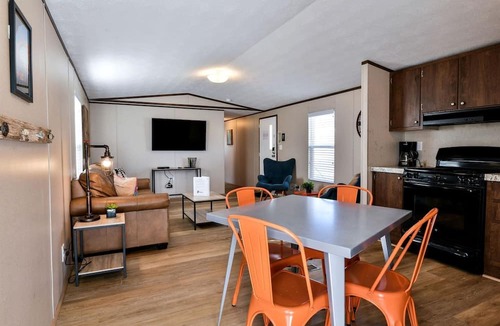 Moab Cabin | Chic Cabin Suitable for Groups in Utah