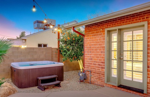 Encanto Cabin | Chic Coronado Casita with Shared Pool, Hot Tub, Grill & Firepit - Near Downtown