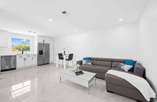 Survey Creek House | Chic Pompano Getaway - Pool, Beach & Pickleball