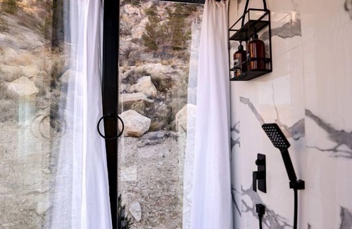 Orderville Cabin | Chic Tiny House with Outdoor Espace to Relax in Orderville, Utah