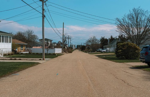Misquamicut Cottage | Chip's Haven at Misquamicut Beach, family-friendly cottage a block from the sand