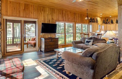 Manitowish Waters House | Chippewa Retreat - Den