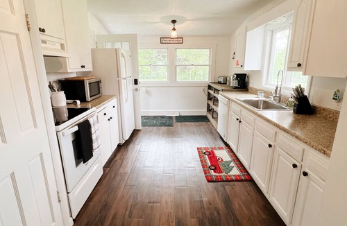 Benton Harbor House | Christmas Tree Farm - Evergreen Escape