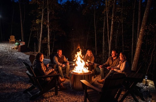 Ellijay Cabin | Christmas Week Open! Modern Cabin w/Hot Tub