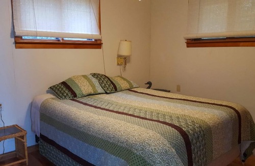 Alden House | Clams End on Clam Lake Bring Your Boat and Enjoy the Lakes