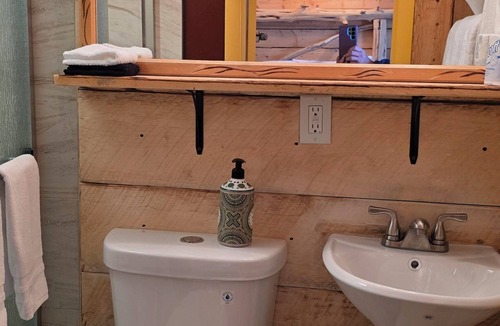 Cedaredge Cabin | Clean, comfy basecamp with king and queen beds steps from the peaceful creek.
