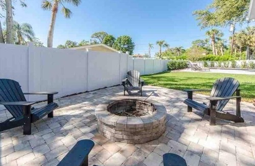 Harbor Hills House | Clearwater Oasis - 5 Bedrooms Minutes from White Sandy Clearwater Beach