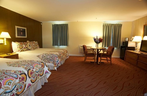 Clinton Hotel | Clinton Motel